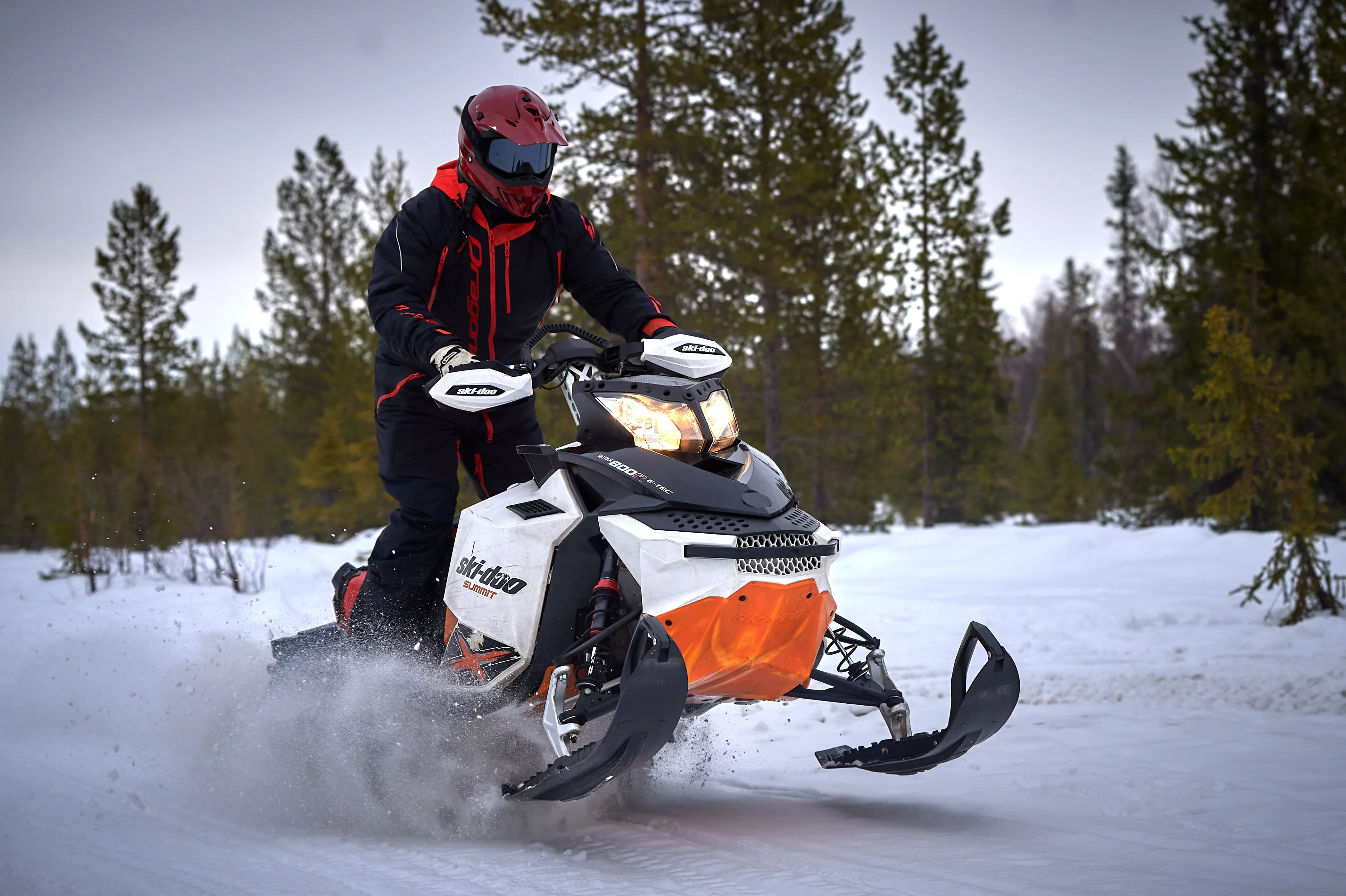 Катание на снегоходах — 2,5 часа